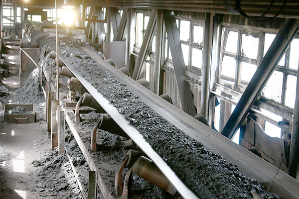 گلایه رئیس انجمن زغالسنگ به وزیر صنعت از ذوب آهن و عدم اجرای دستور