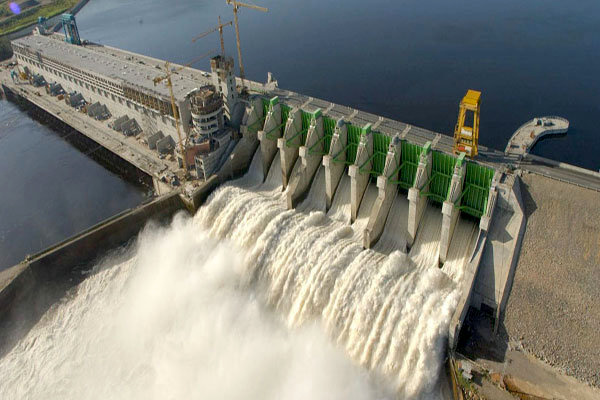 چالش تولید برق از نیروگاه‌های برقآبی باتوجه به کاهش سطح آب سدها