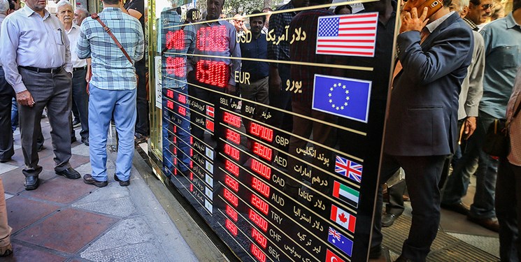 بی‌تفاوتی مطلق بازار ارز به تحریم‌های دیروز آمریکا علیه ۲۰ بانک‌ و شرکت ایرانی