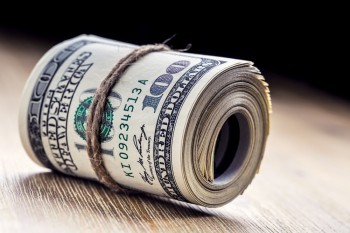 حبس دلار در میانه کانال 11 هزار تومانی