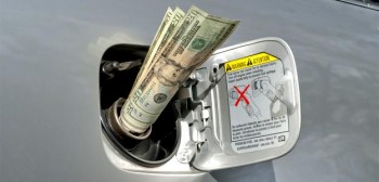 اصلاح قیمت بنزین یا تلاطم دوباره دلار؟
