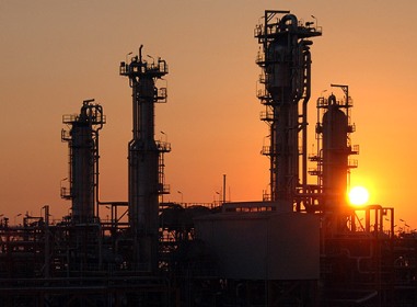 پیشتازی صنعت نفت در مسیر تحقق اهداف اقتصاد مقاومتی