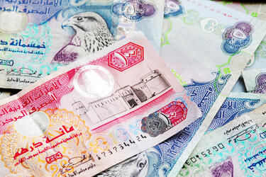 امارات ۱۰۰ میلیون دلار بدهی شهروندان خود را می‌بخشد