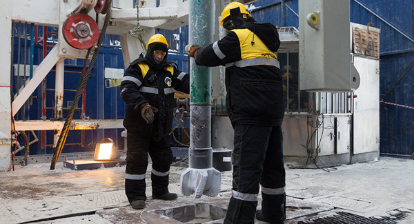 کاهش تولید روزانه نفت روسیه تا ۱۲۰ هزار بشکه