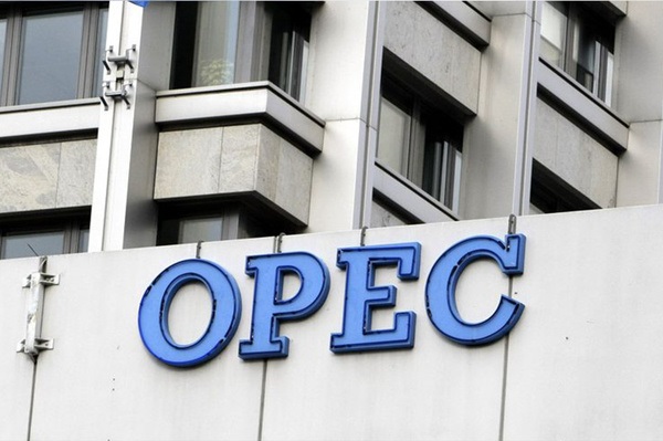 ممنوعیت صادرات نفت ایران اوپک را هم زیر سوال می‌برد/ جایگزینی برای نفت ایران در پالایشگاه‌های جهان وجود ندارد