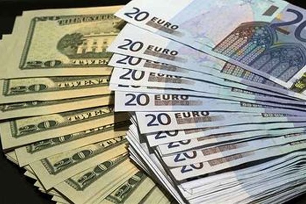 نرخ امروز دلار و یورو در صرافی بانک‌ها