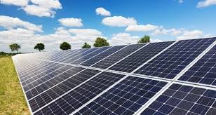 راه‌اندازی نیروگاه خورشیدی ۱۰ مگاواتی چادرملو تا پایان سال