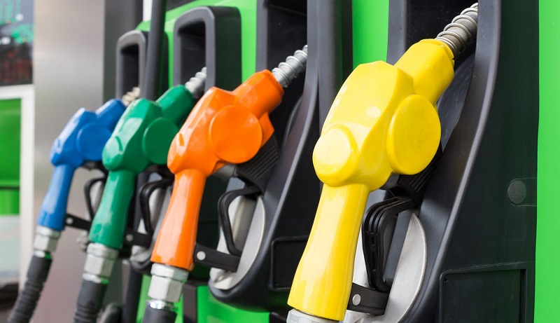 درباره سهمیه‌بندی بنزین تاکنون تصمیمی اتخاذ نشده است