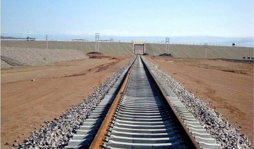بخشی از خط سراسری راه آهن در استان تهران از نخاله پاکسازی شد
