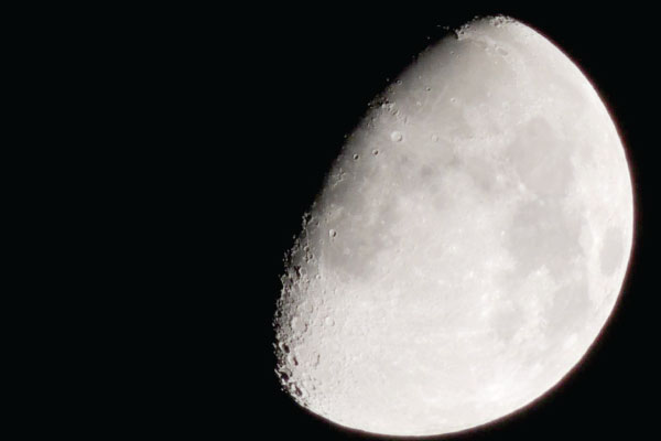 رگولیت، محرک جدید بشر برای سفر به ماه