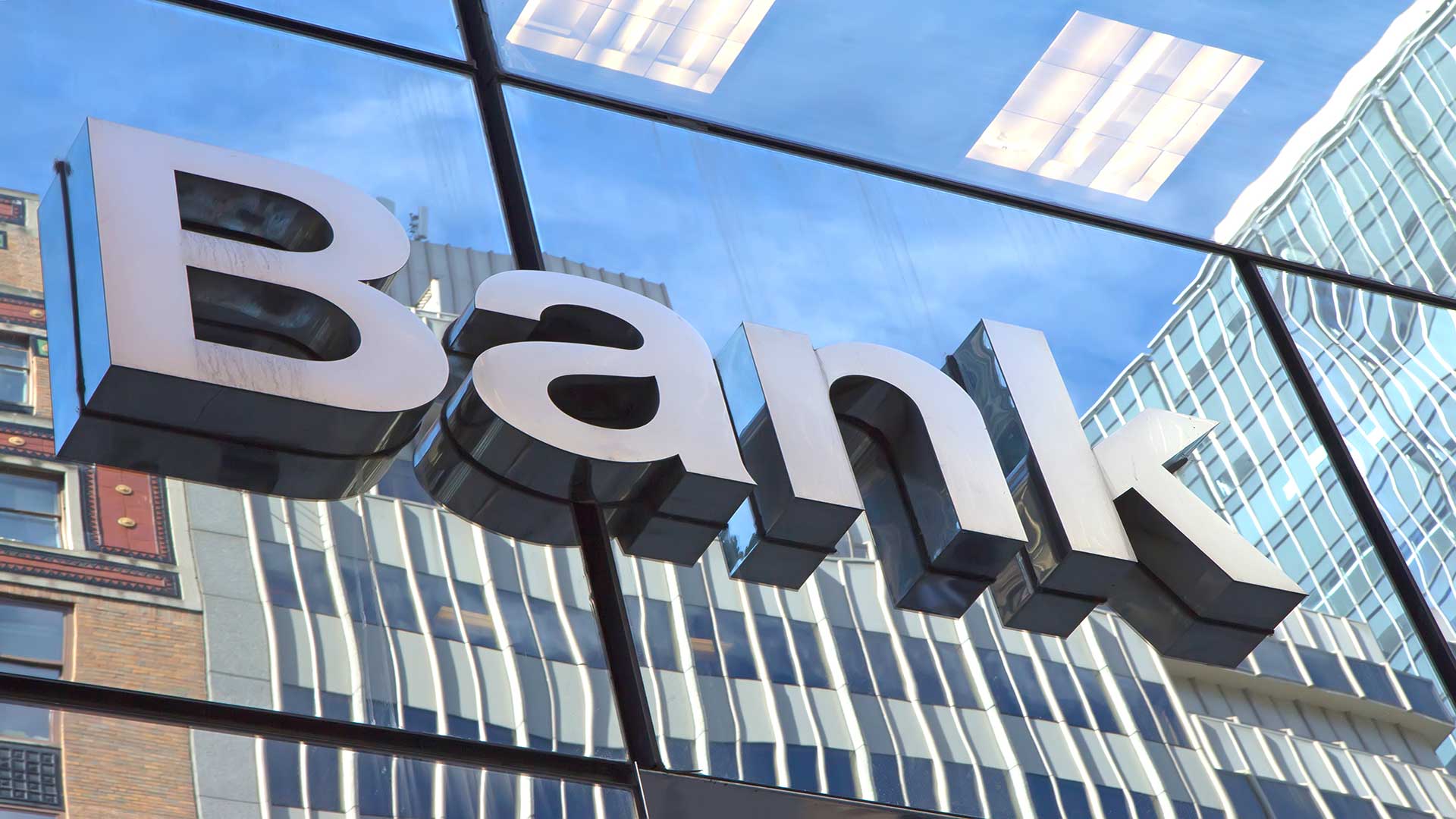 امتناع بانک‌ها از ارائه نسخه قرارداد به فعالان اقتصادی