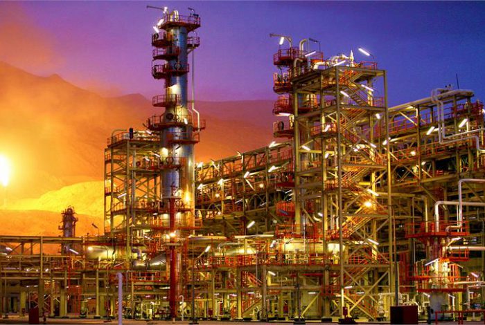 ایران با استفاده از ظرفیت داخلی پروژه فاز ۱۱ میدان گازی پارس جنوبی را ادامه می دهد