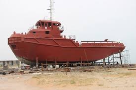 بازدید وزیر صمت از روند ساخت کشتی مسافربری کروبوت در مجتمع کشتی سازی شهید محلاتی بوشهر