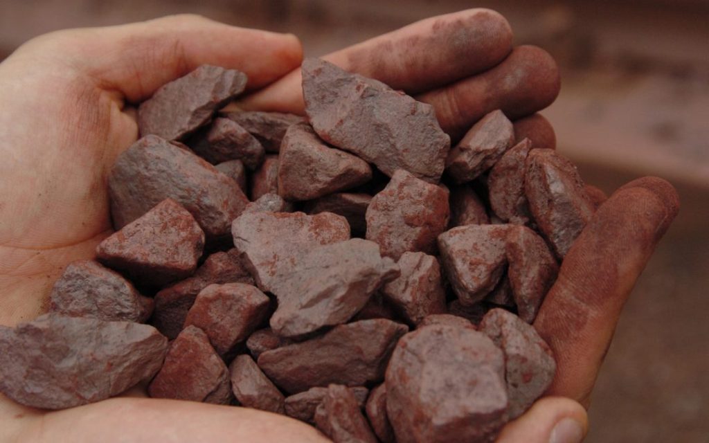 تداوم رشد موجودی انبارهای سنگ آهن در بنادر چین
