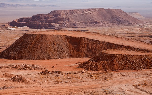 استاندار سیستان و بلوچستان از معدن مس چهل کوره بازدید کرد