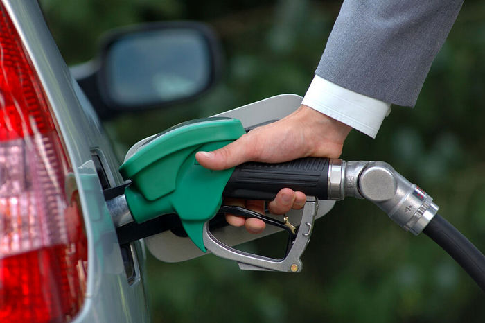 ۶ اشتباه در اصلاح قیمت حامل‌های انرژی/ قیمت بنزین دوباره کم‌ارزش می‌شود