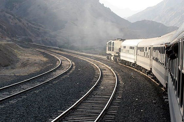 افتتاح راه آهن آذربایجان شرقی - تهران - مشهد توسط رئیس جمهور