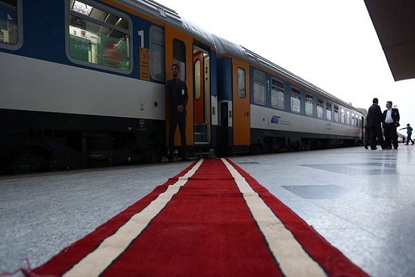 افتتاح راه آهن رخش - میبد ظرفیت جابه‌جایی را دو میلیون نفر در سال افزایش می‌‌دهد/ افزایش ظرفیت جابه‌جایی بار تا ۳۰ تن