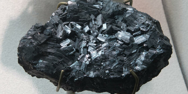 استخراج بیش از ۵ میلیون تن ماده معدنی در استان زنجان
