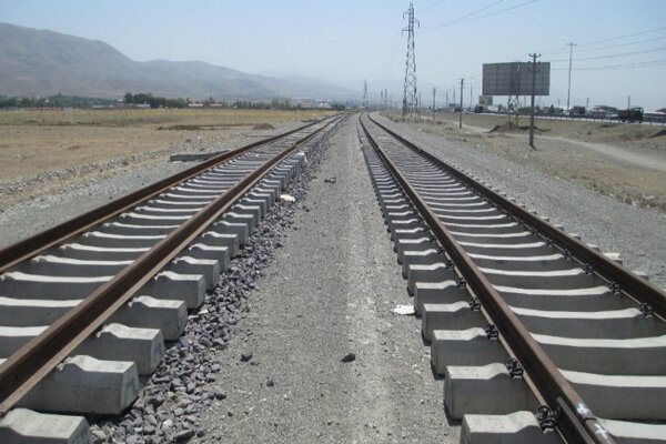 دوخطه شدن راه آهن قزوین ــ تهران تا پایان سال اجرایی شود