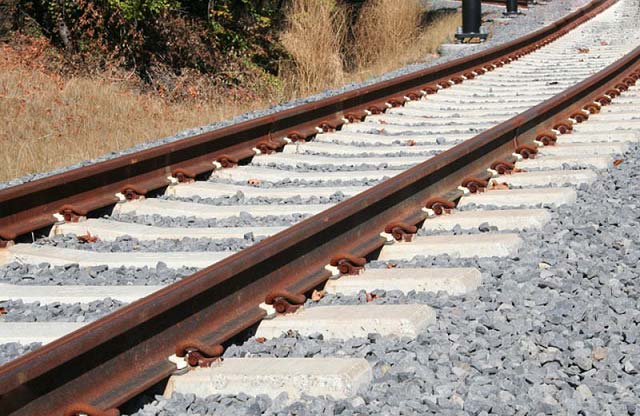 ریل‌گذاری ۱۰ کیلومتر از راه آهن اردبیل - پارس آباد مغان تامین اعتبار شد