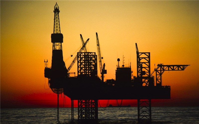 سایه شوم مازاد عرضه برآورد قیمت نفت را باز هم کاهش داد