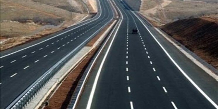 آزاد راه تهران - شمال صنعت جاده سازی را در ایجاد تونل و پل به نمایش می‌گذارد