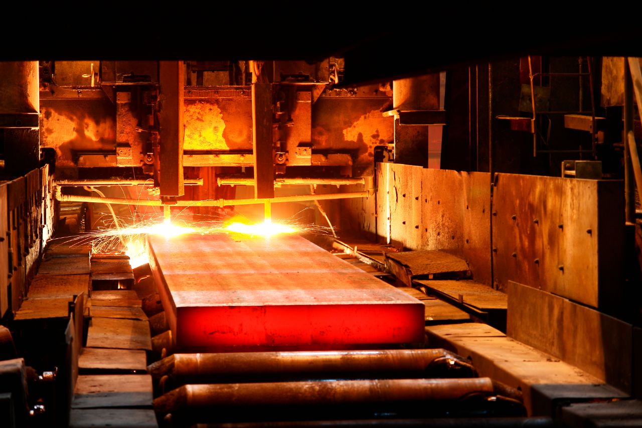 گام استوار فولاد خوزستان در تحقق شعار سال/ تولید روزانه 13100 تُن شمش فولاد در فخوز