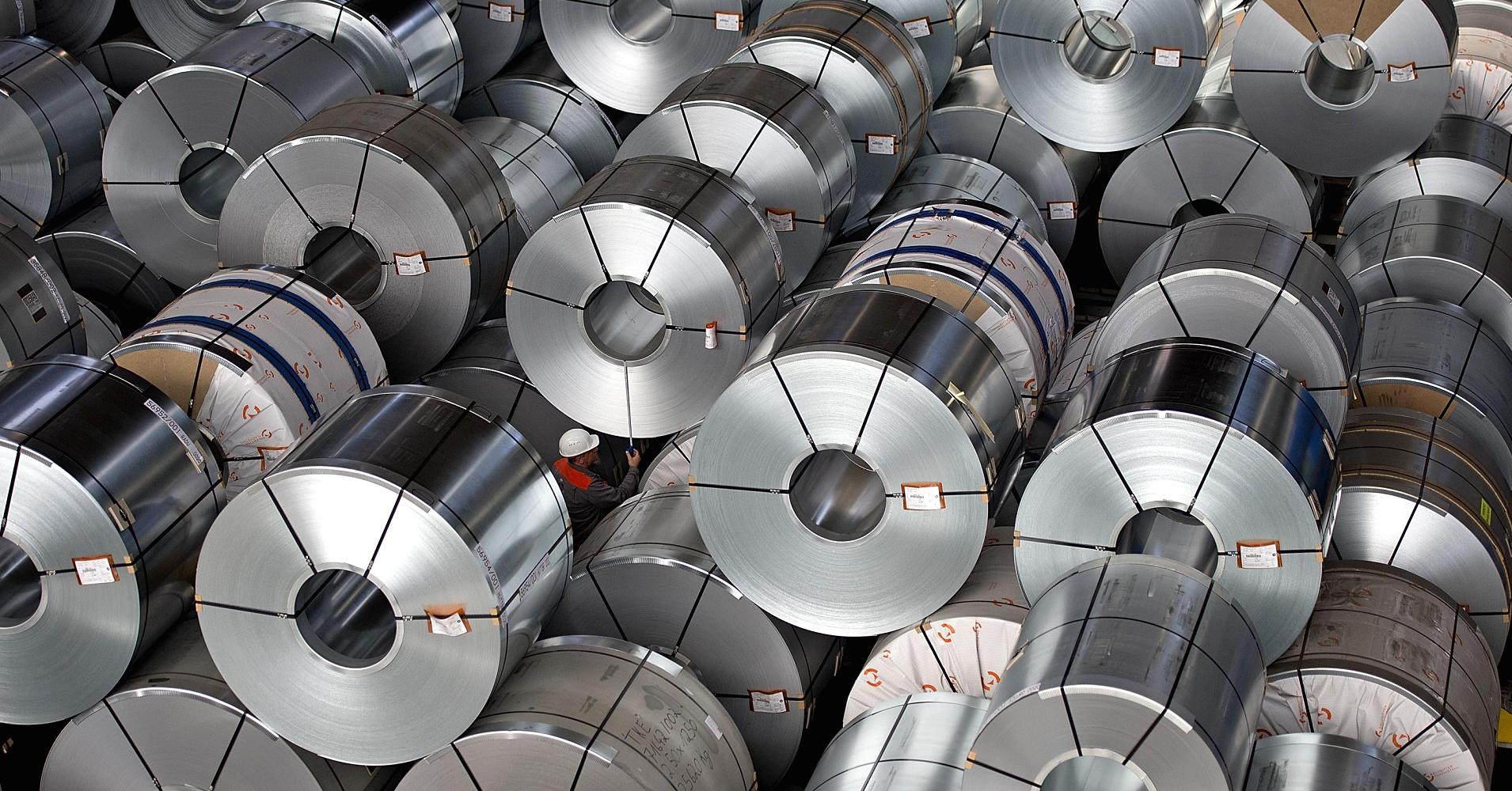 قیمت فولاد صادراتی ایران باز هم کاهشی شد و به ۳۲۵ دلار رسید