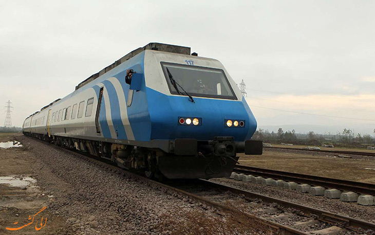 حمل مصالح مورد نیاز راه‌آهن رشت - انزلی با قطار