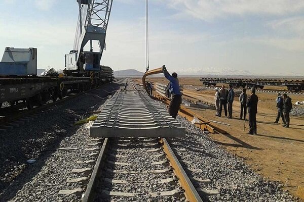 تامین مالی پروژه راه آهن اردبیل به‌موقع انجام می‌شود