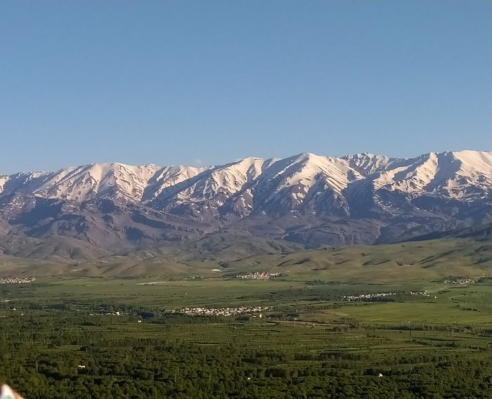 یخچال گاو ماهی واقع در کوهستان گرین نهاوند