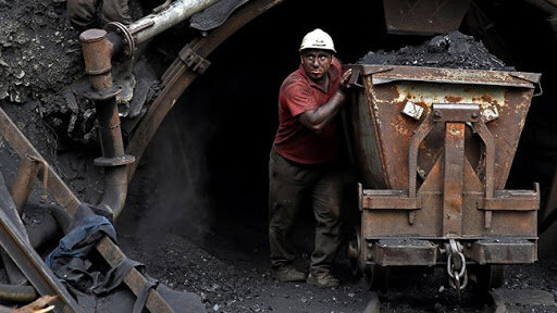 جان 500 معدن‌کار دیگر در معادن قیرطبیعی گیلانغرب در خطر است