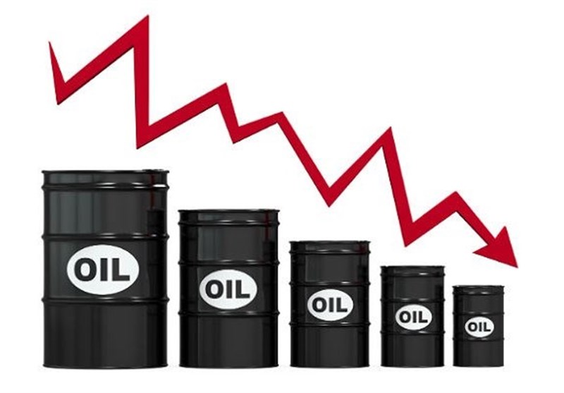 نفت همچنان در مرز ۴۴ دلار