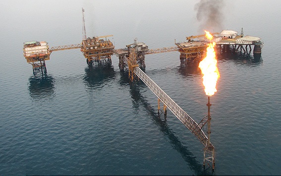 نتیجه اعتماد به تولیدکنندگان تجهیزات صنعت نفت بخش خصوصی شگفت‌انگیز است/ انعطاف‌پذیری بخش خصوصی در توسعه صنعت نفت برگ برنده ایران است