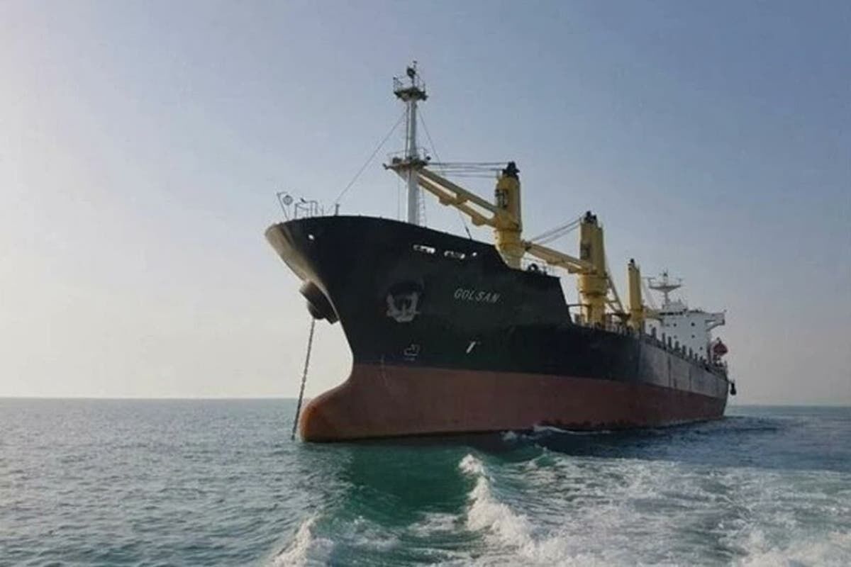 یک کشتی با پرچم ایران محموله آلومینا در ونزوئلا بارگیری کرد