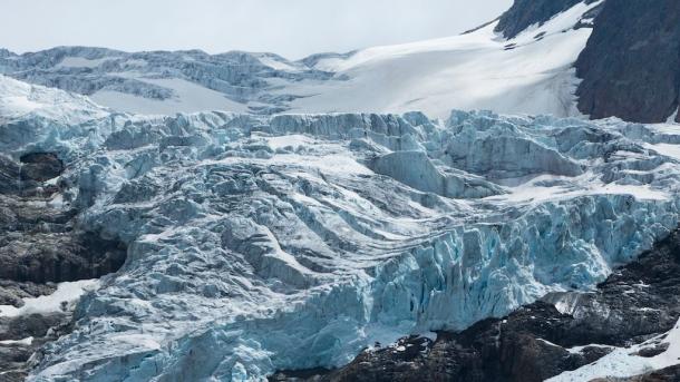 رشد سریع دریاچه های یخچالی در سراسر جهان