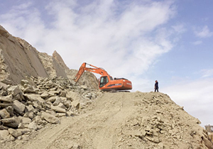درخواست عدم تمدید مجوز برای ۶۹ معدن در منطقه حفاظت شده کرکس کوه