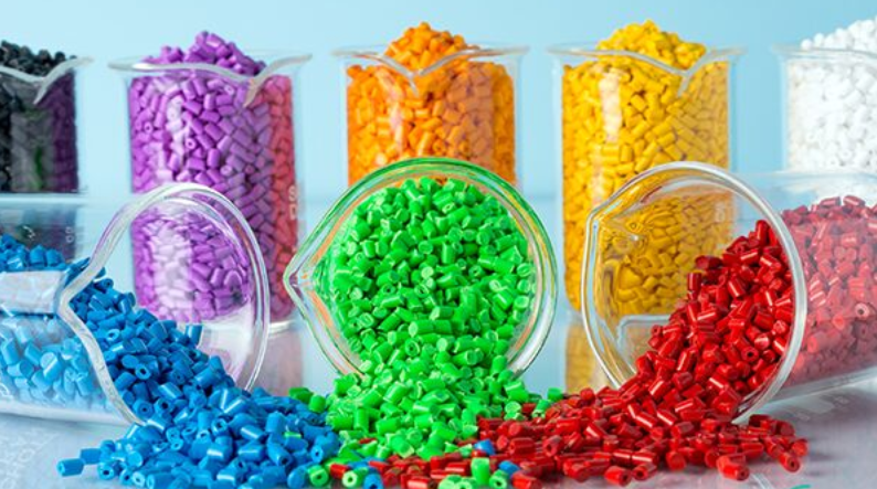 ضرورت حذف محدودیت برای تا‌مین مواد‌ اولیه صنایع پلیمری
