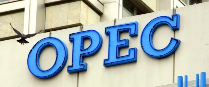 اوپک برای تمدید سه‌ ماهه محدودیت عرضه نفت توافق کرد/ آخرین قیمت ها