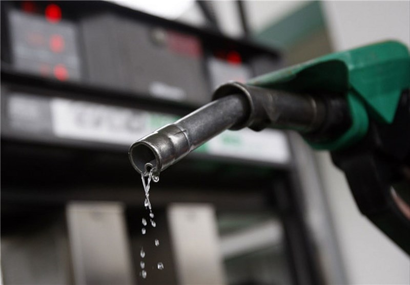 شریعتی نیاسر: طرح اعطای سهمیه بنزین به خانوارهای بدون خودرو را دنبال می‌کنیم