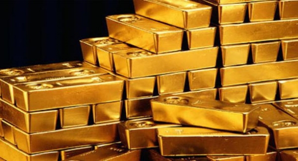 قیمت طلا پایین‌تر می‌رود