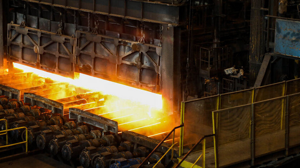 عرضه حداکثری فولاد در بورس انجام می‌شود