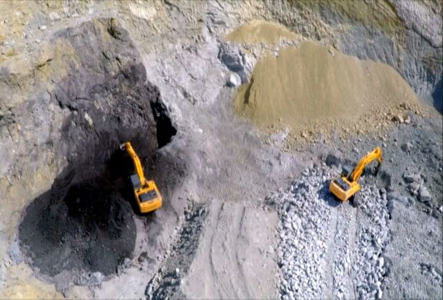 راه دسترسی به ۱۵ معدن قیر طبیعی در گیلانغرب احداث می‌شود