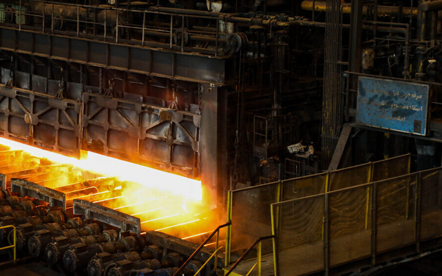 تولید ۲۵.۳ میلیون تن شمش فولادی تا پایان دی‌ماه