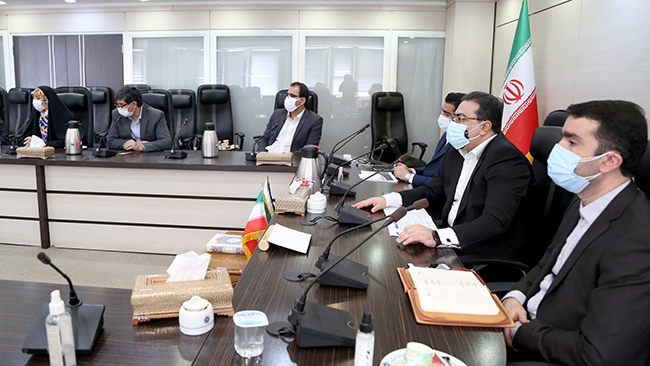 بخش اقتصادی سفارت ایران در امارات، تقویت شود