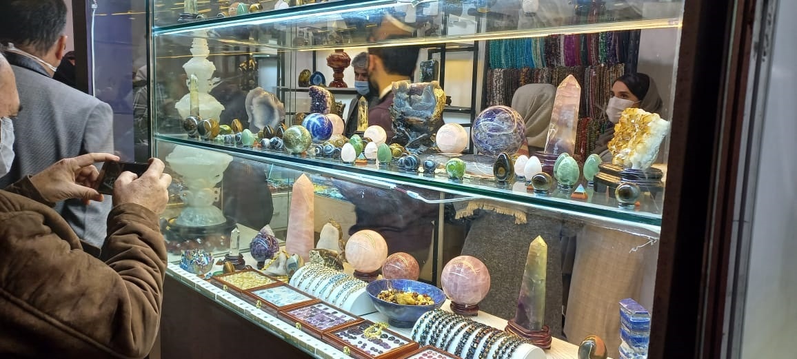 مدیر موزه علوم‌ زمین سازمان زمین‌شناسی مطرح کرد: جایگاه گم شده گوهرسنگ‌های ایرانی در نمایشگاه بین‌المللی فلزات گرانبها و سنگ‌های قیمتی مشهد