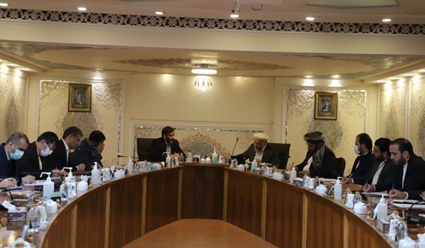 دیدار هیات طالبان با وزیر صنعت و فعالان اقتصادی ایران
