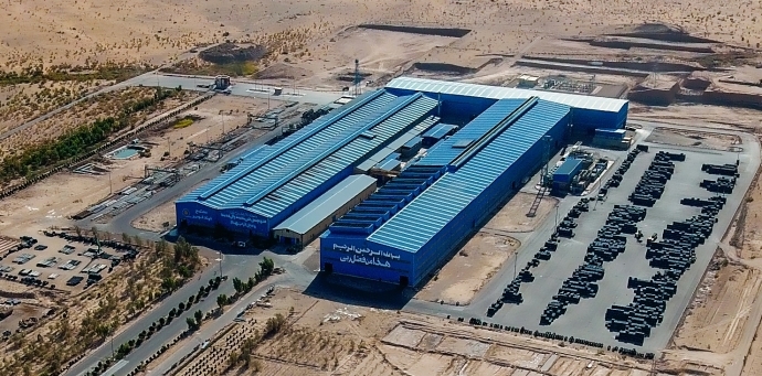 فولاد کویر آران و بیدگل تا ۴ سال دیگر صنعتی استراتژیک برای ایران/ ارز آورترین شرکت منطقه فولاد کویر است