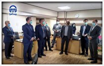 مدیرعامل بیمه آسیا با حضور در محل کار کارکنان، با آن‌ها به گفتگو پرداخت